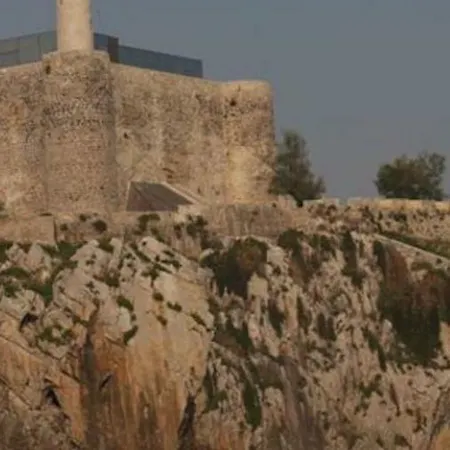 Sun And קסטרו אורדיאלס