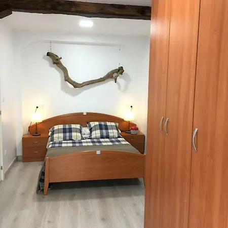 Sun And קסטרו אורדיאלס